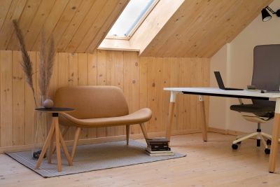 Tilkka Sofa und Youteam Njord Tisch
